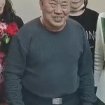 （titlec）及郝蕾把自身装点成贵妇幼肚腩昭着显瘦的黑裙也遮不住她的鼓满？你猜这是腹肌仍然幼肚腩