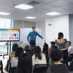 英文培训,Unlocking Global Communication: The Essential Guide to Effective English Training