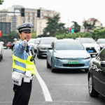 上海交警网,智慧交通新篇章，守护城市出行安全